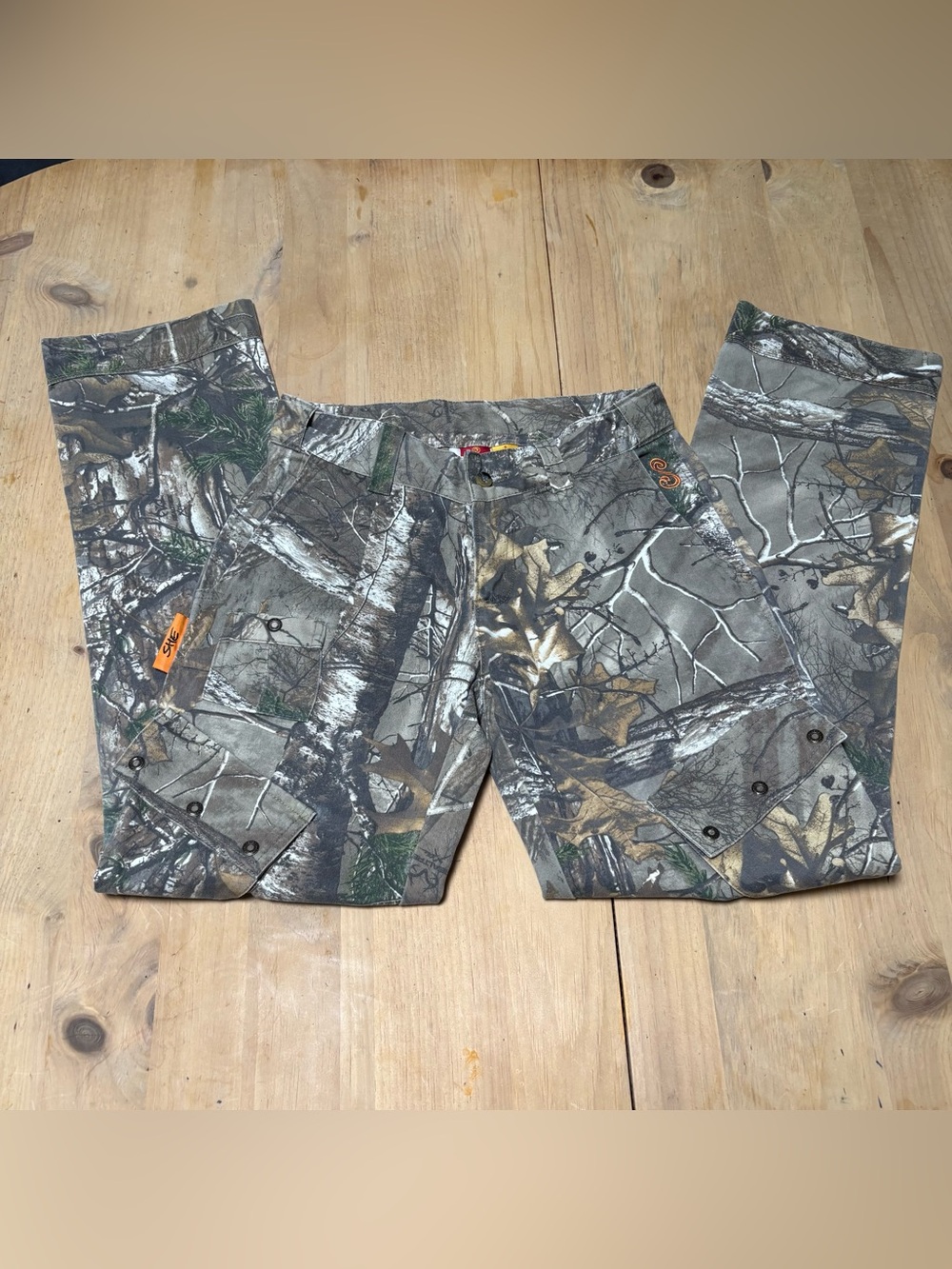 Woman’s SHE  Camouflage Hunting Cargo Pants - Realtree-Style Camo